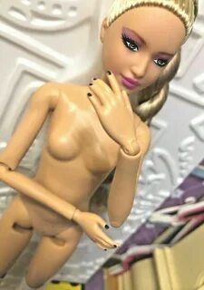 Дизайнерские Барби, Боб Маки Keith Haring x Barbie DOLL NUDE Signature Limi...