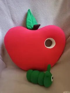 Яблоко из пластилина