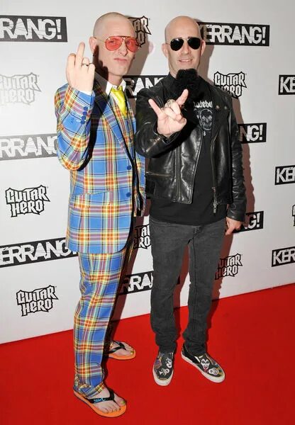 Кори Тейлор рост. Кори Тейлор в полный рост. Kerrang Awards 2009. Corey Taylor photo Kerrang.