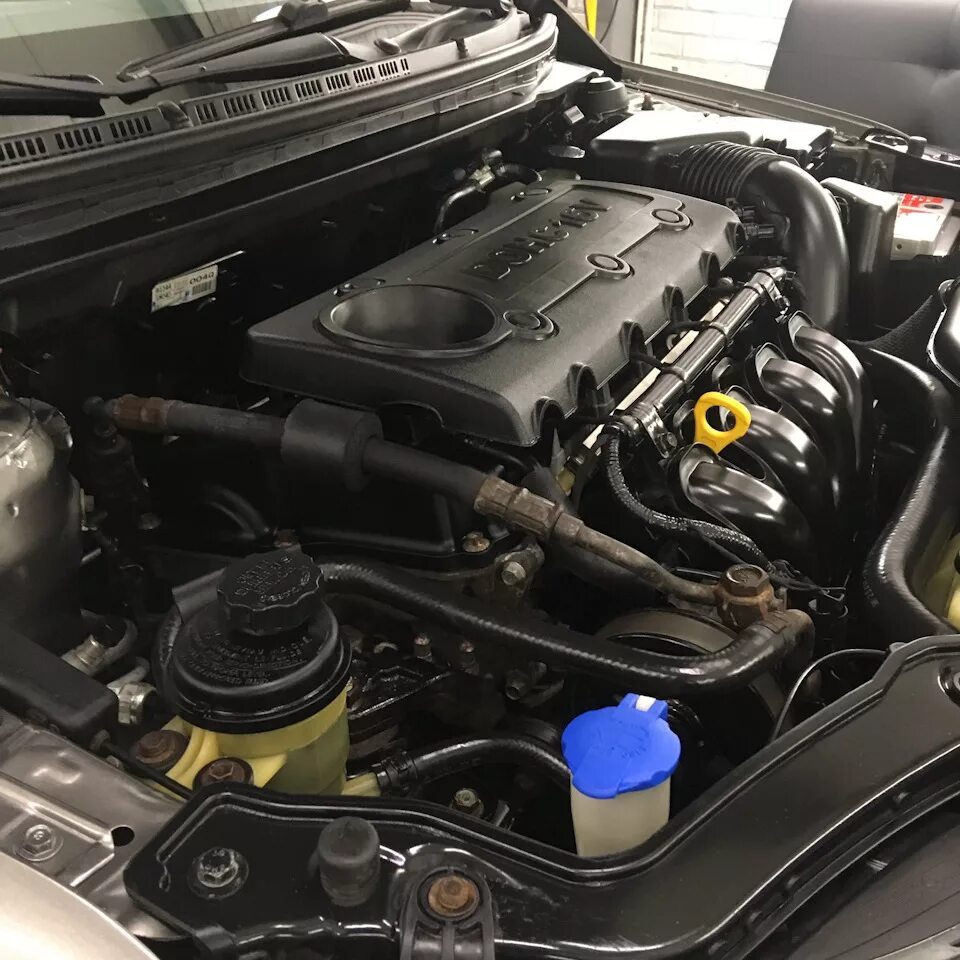 Детейлинг подкапотного пространства. Детейлинг подкапотного пространства. Мойка подкапотного пространства детейлинг. Детейлинг мойка двс. Детейлинг мойка двигателя.