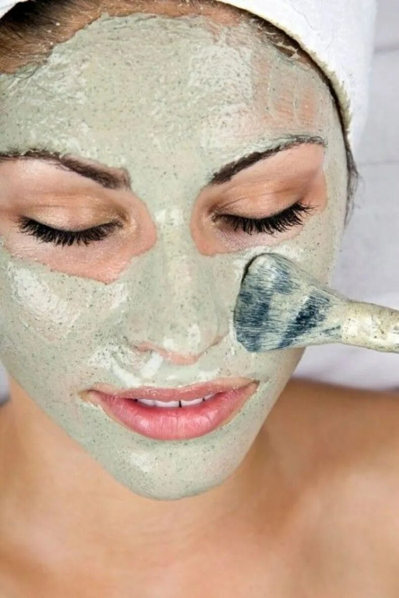В домашних условиях основой маски. Маска для лица. Майки лицо. М̆̈ӑ̈с̆̈к̆̈й̈ д̆̈л̆̈я̆̈ л̆̈й̈ц̆̈ӑ̈. Кремовая маска для лица.