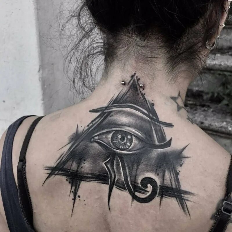 глаза на фоне космоса. космос в глазах. глаз бога женщин. око вселенной. глаз бога женщин.