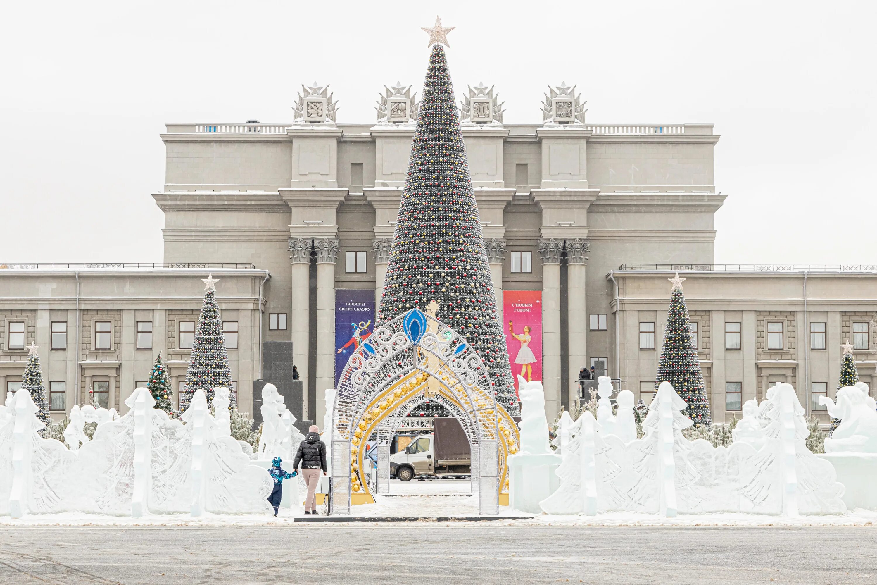 новогоднее украшение города. новогодняя самара куда сходить. площадь куйбышева самара. новогодние украшения для улицы. новогодняя самара куда сходить.