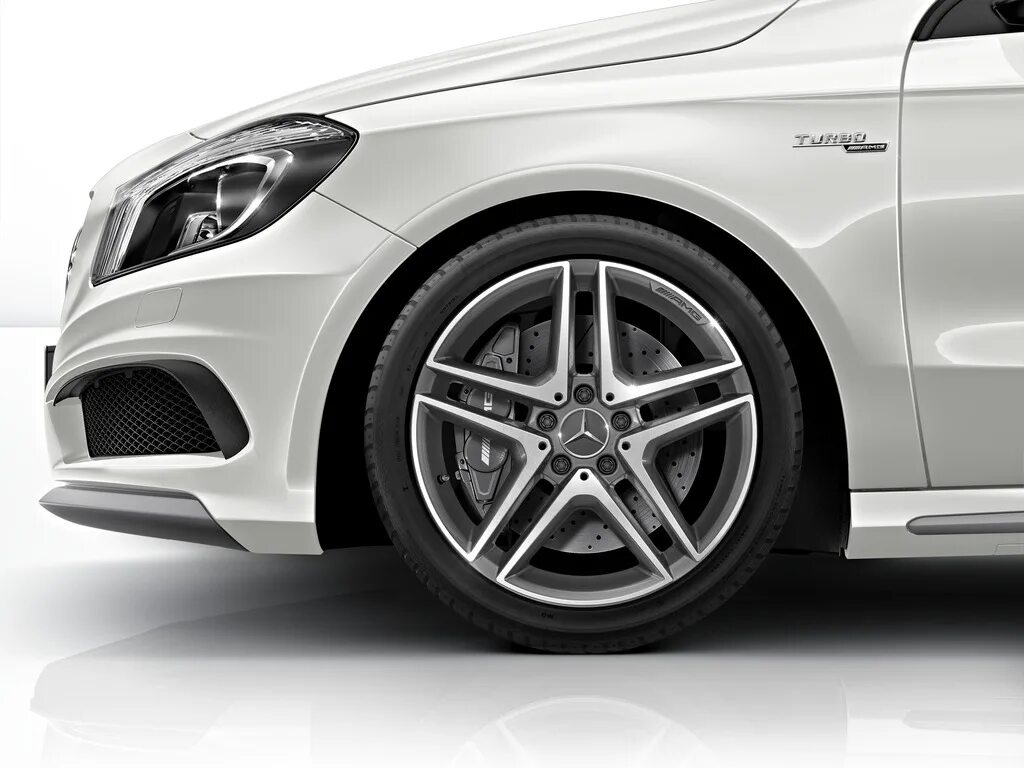 X 21 s. Диски Mercedes AMG. Диски Mercedes a44740137007x44. Диски AMG r18 CLA. Мерседес CLA диски r18.