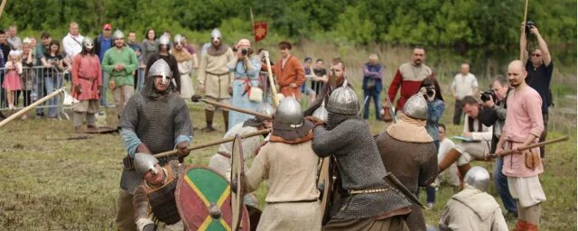 Исторический клуб. Исторический клуб наследие. Клуб исторической реконструкции щелково. Военно исторический клуб 11 легион в походе. Клуб наследие.