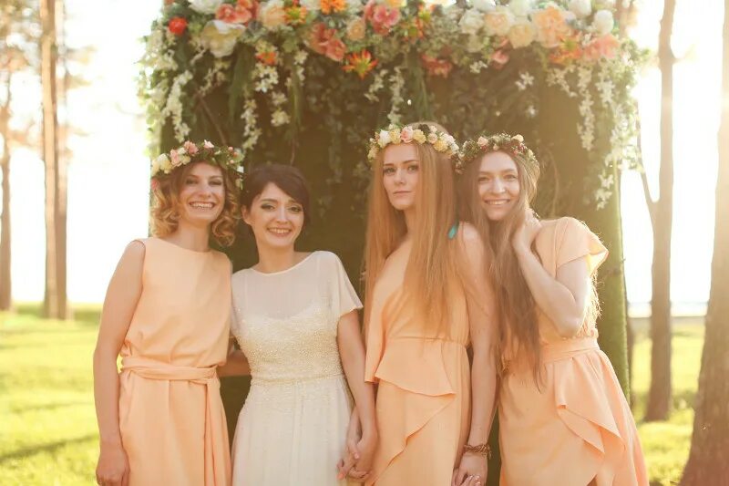 Была на свадьбе у подруги. Свадьба подруги Киев. Подружки на свадьбе в стиле горько.