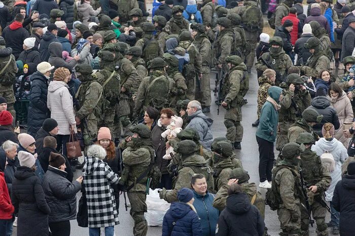 Мобилизованные сво свежие новости. Мобилизация фото. Тульские мобилизованные отправились в зону сво. Мобилизованные из Тульской области. Провожают на мобилизацию.