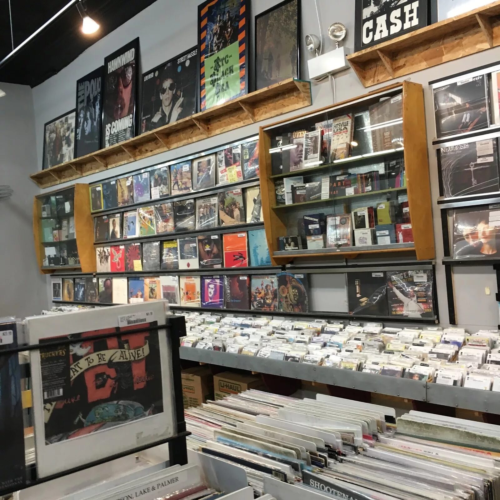 Магазин виниловых пластинок в спб на марата 28. Фонотека сайт. Фонотека марата 2. Фонотека сайт. Фонотека магазин.