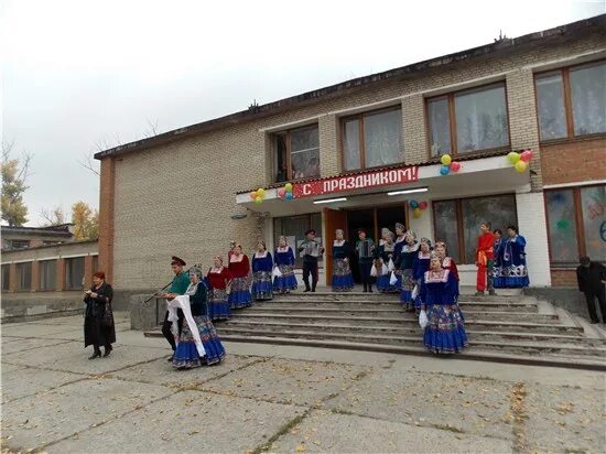 Погода в п южный. Поселок Южный Мартыновский район. Посёлок Южный Ростовская область. П Южный Мартыновский район Ростовская область. Поселок Южный Мартыновский район школа.