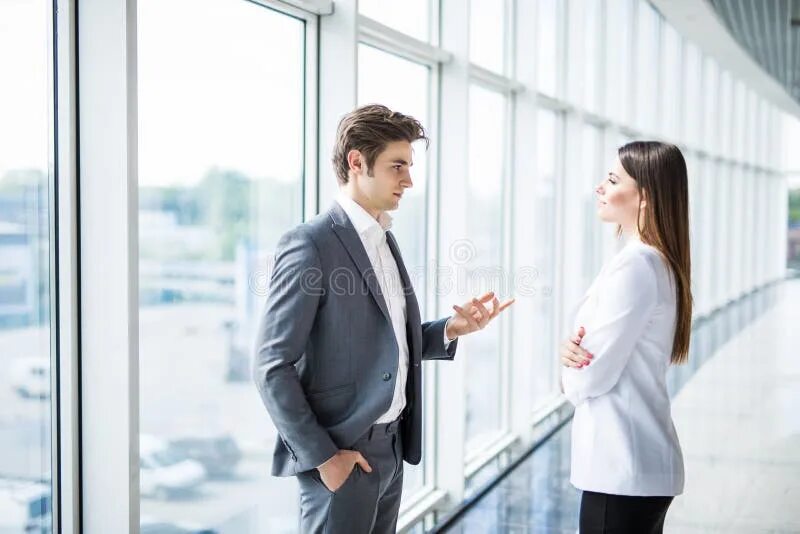 Women talking about men. Наставник женщина. Проблемы белых людей. Women talking about men. Афроамериканцы разговаривают.
