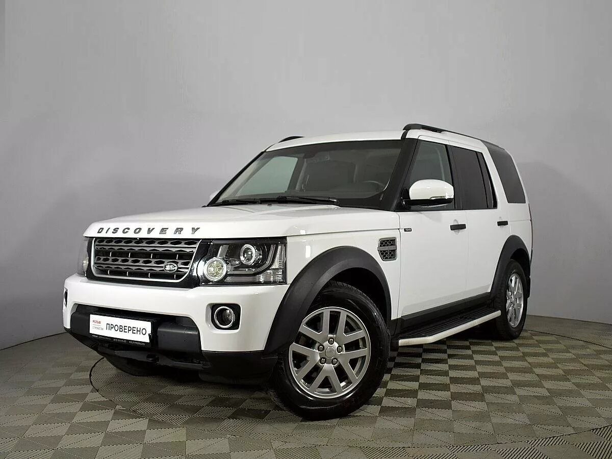 Ленд Ровер Дискавери 4 белый. Ленд Ровер Дискавери 3 белый. Land Rover Discovery 2014. Ленд Ровер Дискавери 3 Рестайлинг. Дискавери 3 бу