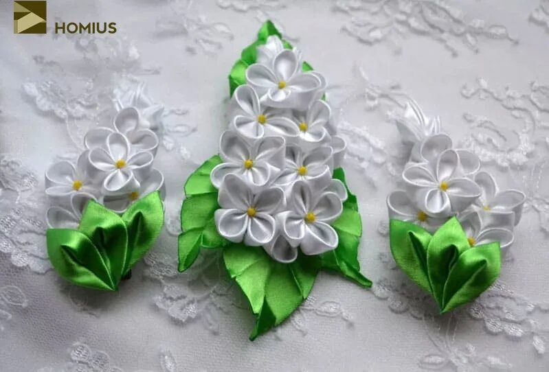 Цветок в технике канзаши. Канзаши мастер класс. Цветы канзаши мастер класс. Весенние цветы из лент канзаши. Цветы в технике канзаши из атласной ленты.