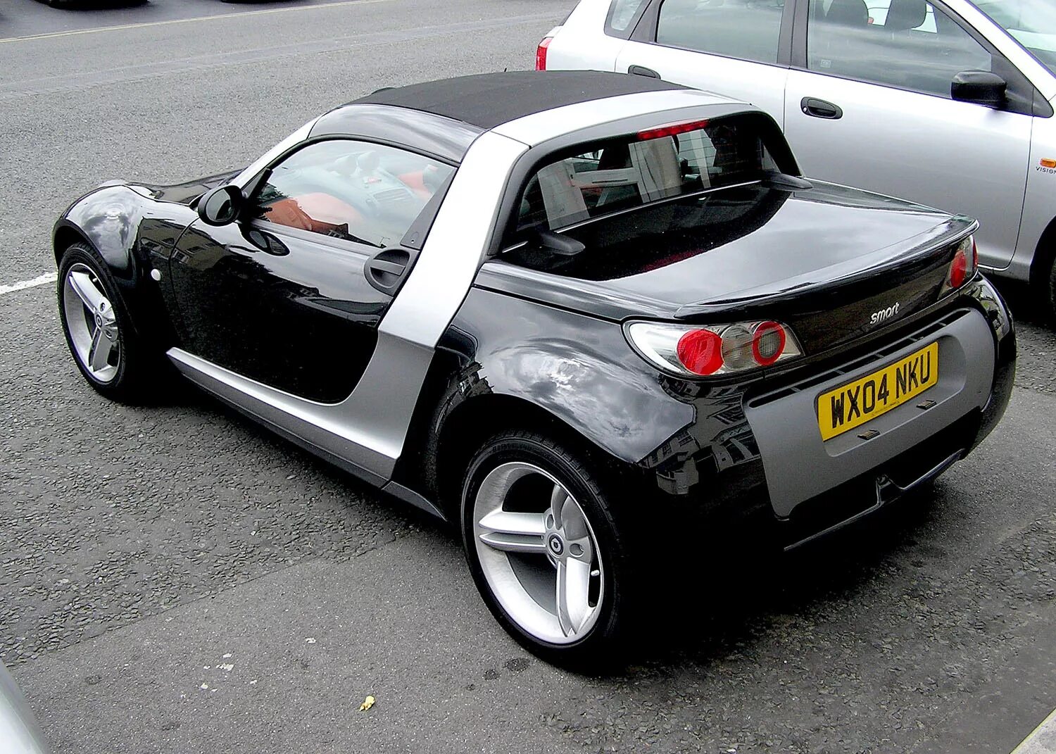 Smart spor. Smart Roadster Brabus. Смарт родстер 2020. Smart Roadster Брабус. Mercedes Smart Roadster.