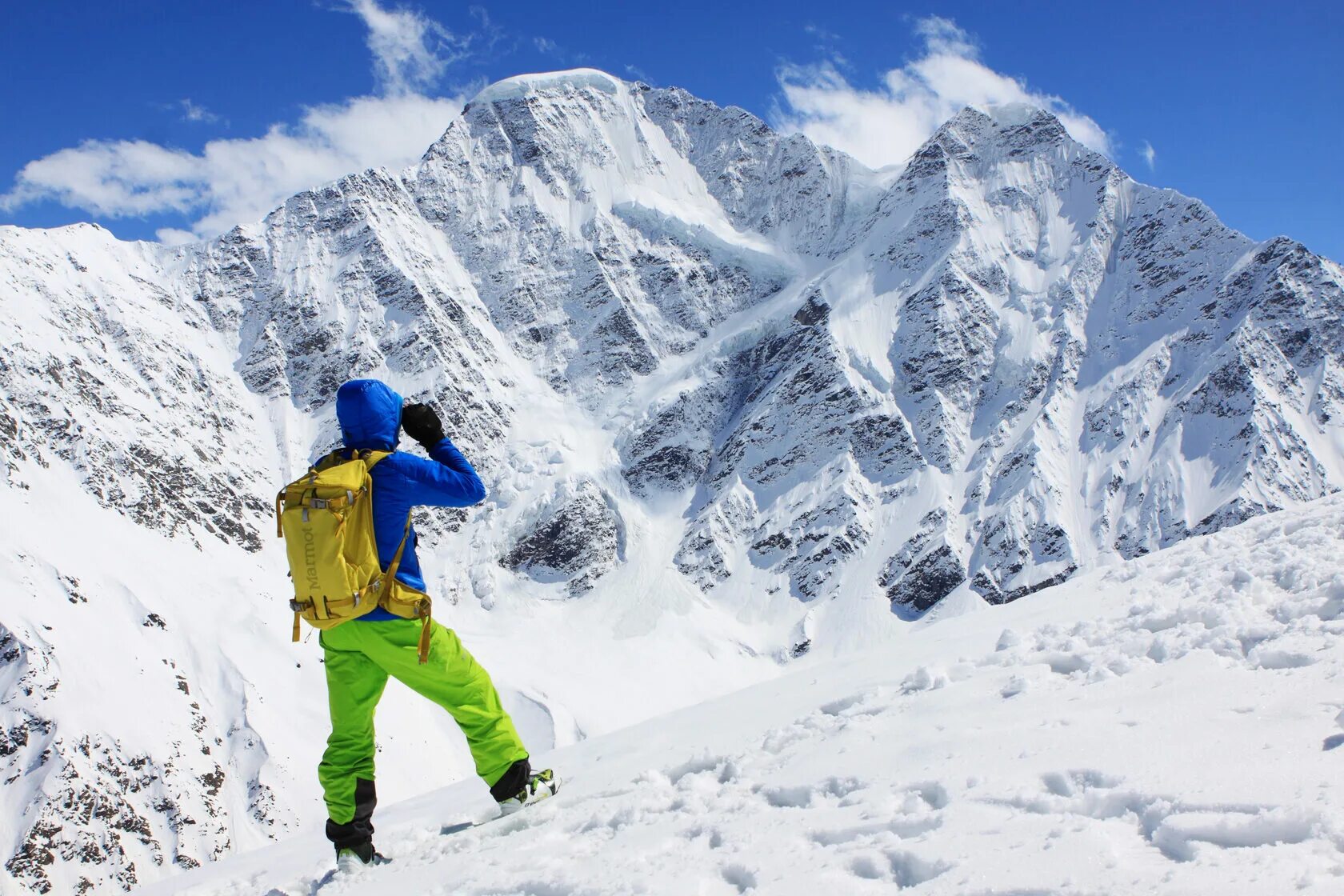 Эльбрус альп. Эльбрус горнолыжка. Приэльбрусье горнолыжный курорт. Терскол горнолыжный курорт. Эльбрус-Азау, Кабардино-Балкария.