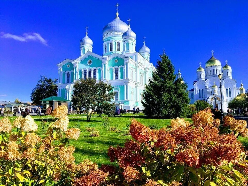 Храм христа спасителя. Москва православная экскурсия. Новоиерусалимский монастырь кладбище. Православные экскурсии из москвы. Православные экскурсии из москвы.