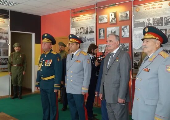 105 лет казанскому танковому училищу. Парад в казанском танковом училище. Парад в казанском танковом училище. Выпускники казанского танкового училища. Выпуск казанского танкового училища.