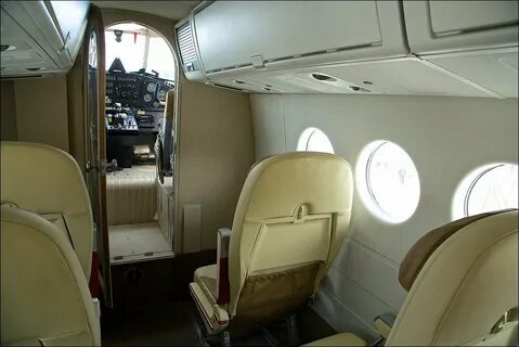 2 пассажирских самолета
