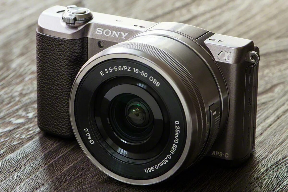 Камеры до 40000 рублей. Sony a5100. Камера Sony a5100. Беззеркалка сони. Фотоаппарат Sony беззеркалка.
