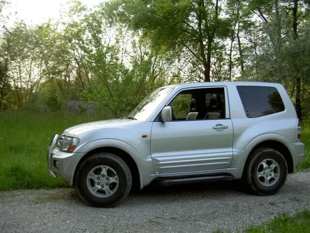 Мицубиси 3 двери. Mitsubishi Pajero 3 дверный. Mitsubishi Pajero 3 Door. Mitsubishi Pajero 3.2. Митсубиси Паджеро 3 3-х дверный.