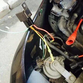 Включается сам ближний свет