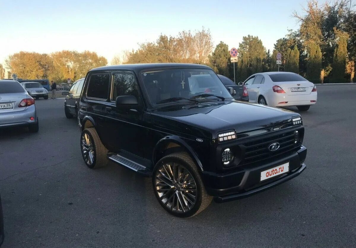 тюнинг урбана. нива 4х4 урбан черная. тюнинговые нива урбан 4х4. ваз 2121 нива урбан. тюнинг урбана.