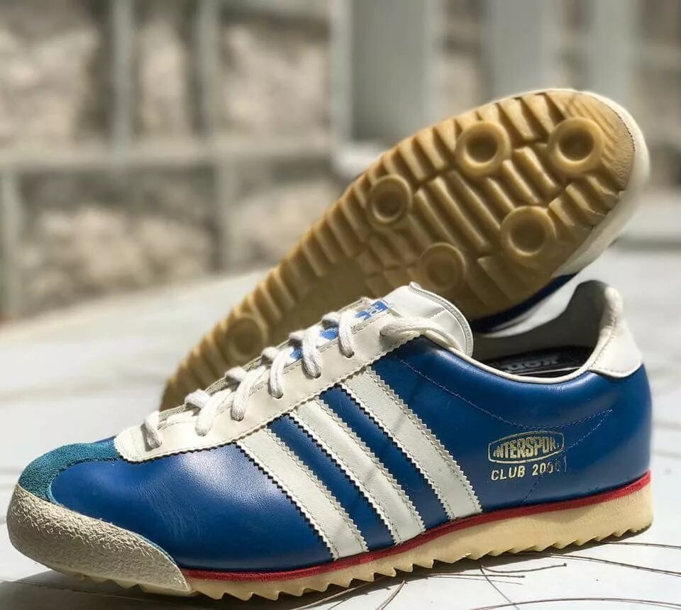 Адидас бу. Adidas Gazelle мужские 2019. Adidas Krossovki 2000. Адидас Ориджиналс 2000. Кроссовки адидас Ориджиналс.