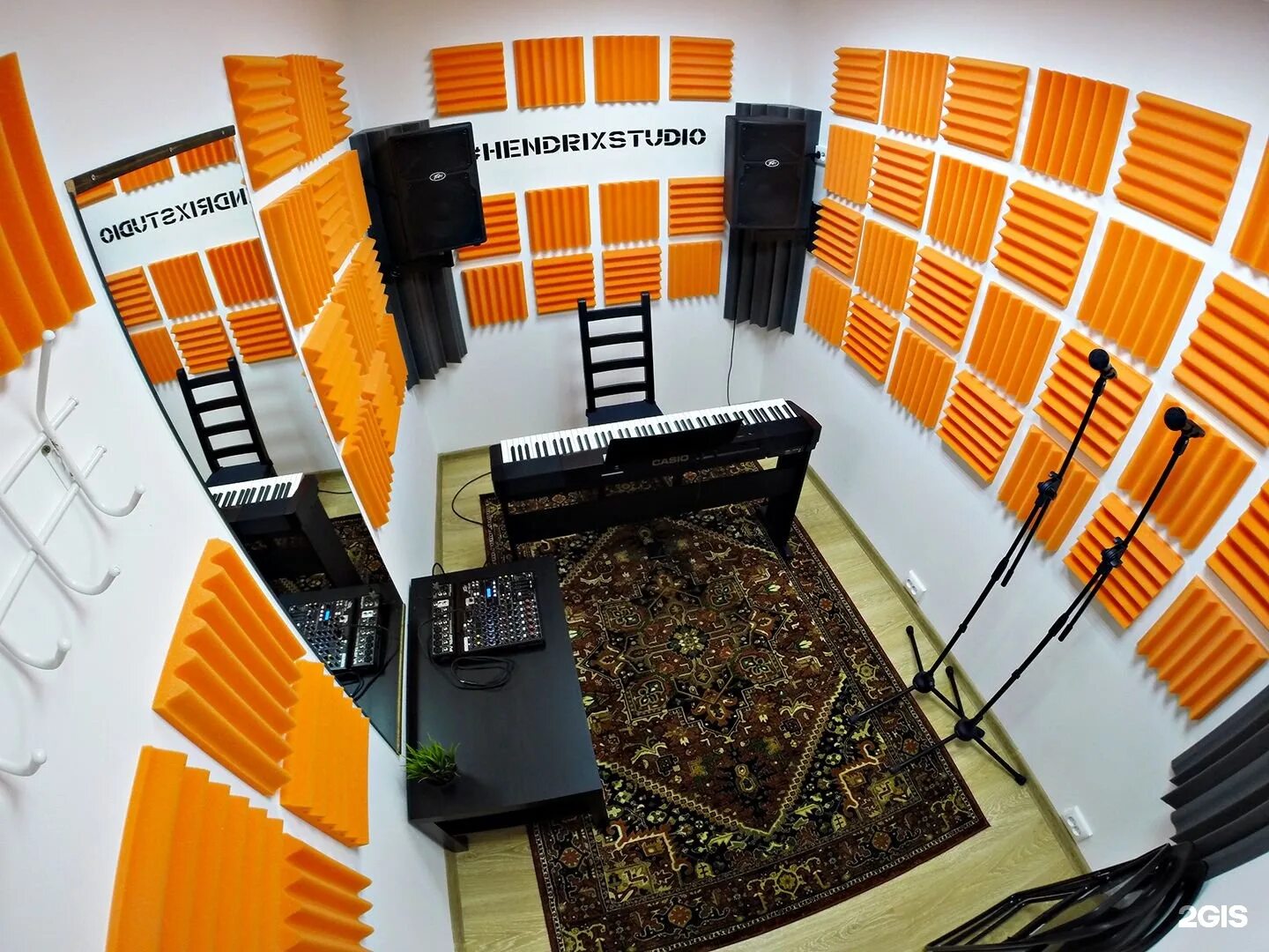 Хендрикс студио. Заря савеловская студия. Hendrix studio пролетарская. Хендрикс студио москва. Хендрикс студио пролетарская.