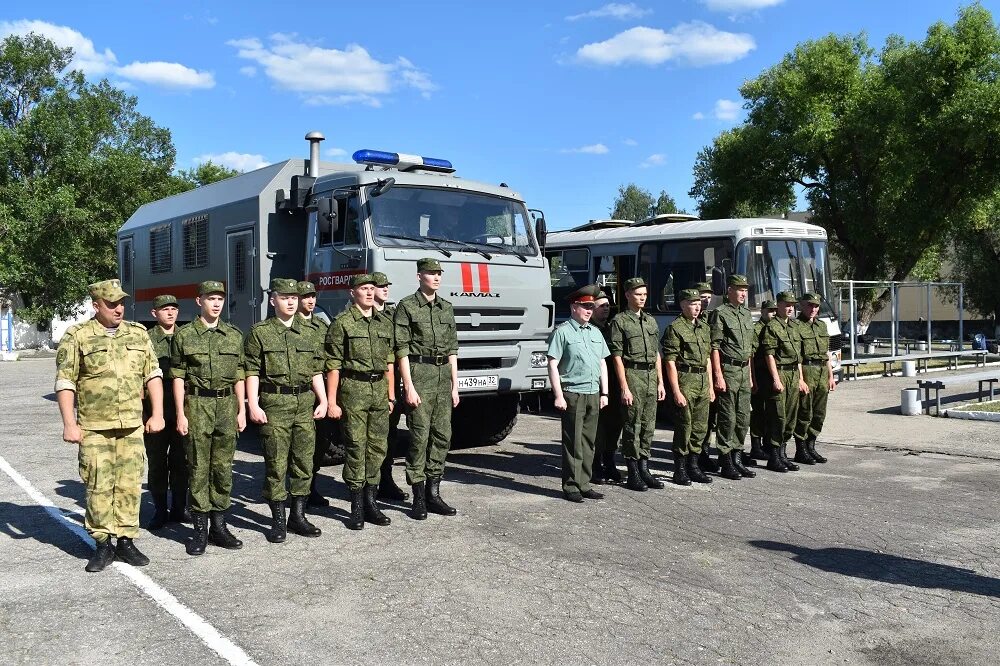 Срочники на границе с украиной в белгородской. Брянские призывники. Росгвардия Брянской области. Призывники Брянская область. Областной сборный пункт Брянск.