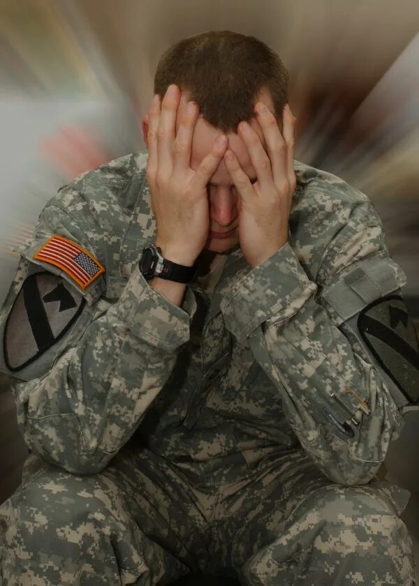 Боевая психическая травма. Стресс военнослужащих. Грустный солдат. Посттравматический стресс у военных.