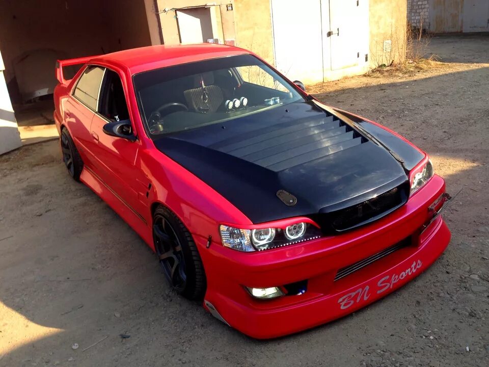 Тюнинг тойоты 100. Toyota Chaser 100. Toyota Chaser Red. Красный Чайзер 100. Toyota Chaser jzx100 красный.