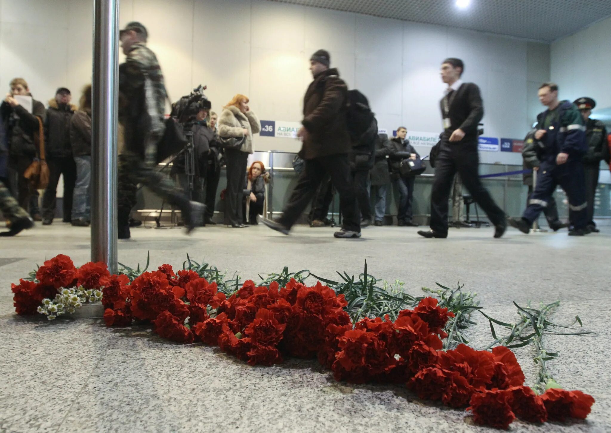Взрыв в аэропорту Домодедово 2011. Теракт 24 января 2011 аэропорт Домодедово. 2011 24 Января взрыв в аэропорту Домодедово.