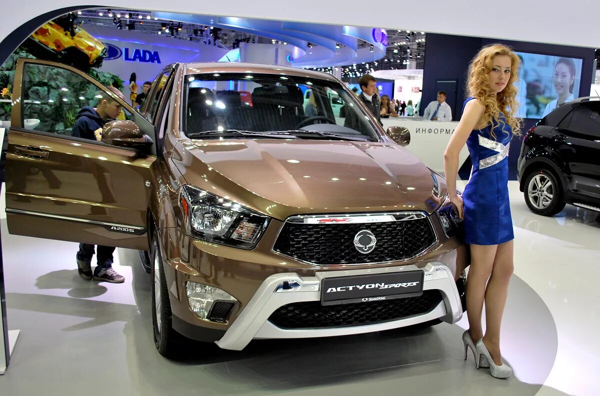 Дилер саньенг. SSANGYONG Actyon. Саньенг Актион автосалон. Новый Санг енг Актион. SSANGYONG Actyon 2023.