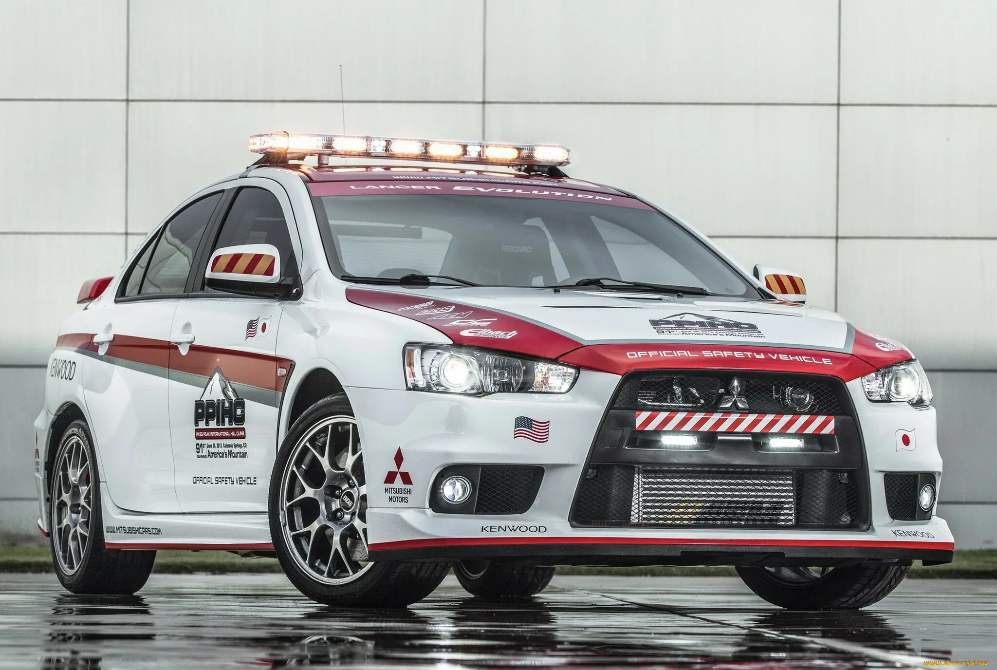 Mitsubishi car. Lancer Evolution 10. Митсубиси Лансер Эволюшн. Мицубиси Аутлендер Эволюшн. Lancer EVO 10.