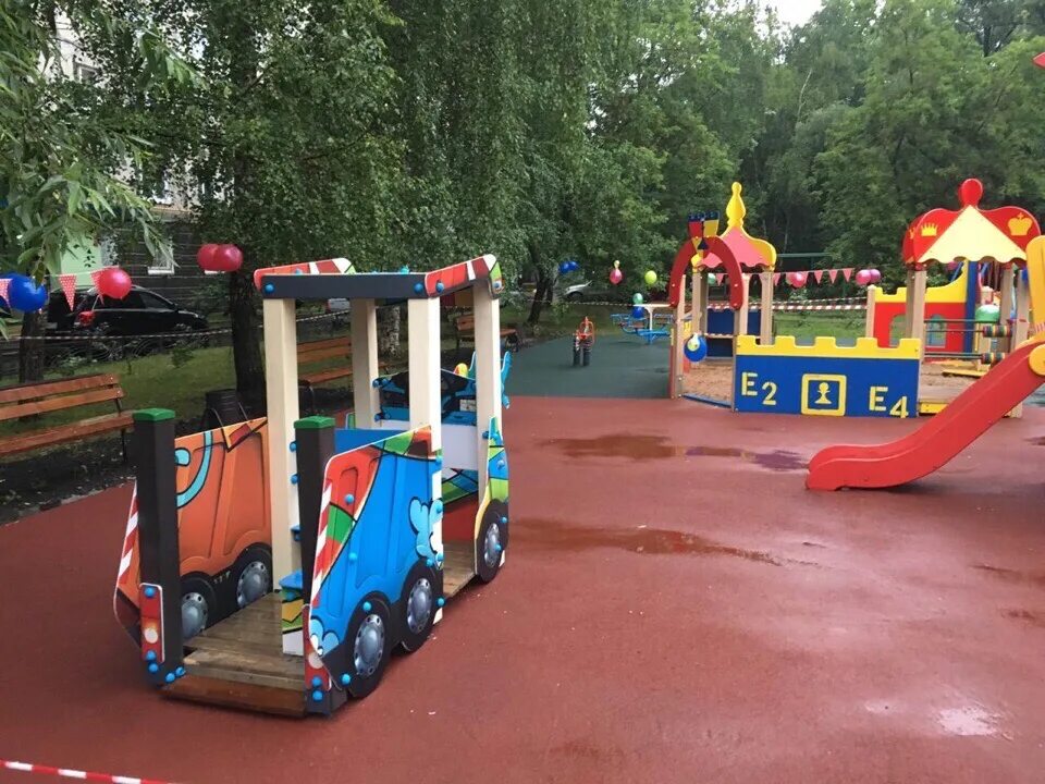 Игровой подиум "Парк Покровский берег" - Дворик.ру Парк, Подиумы, Дворики