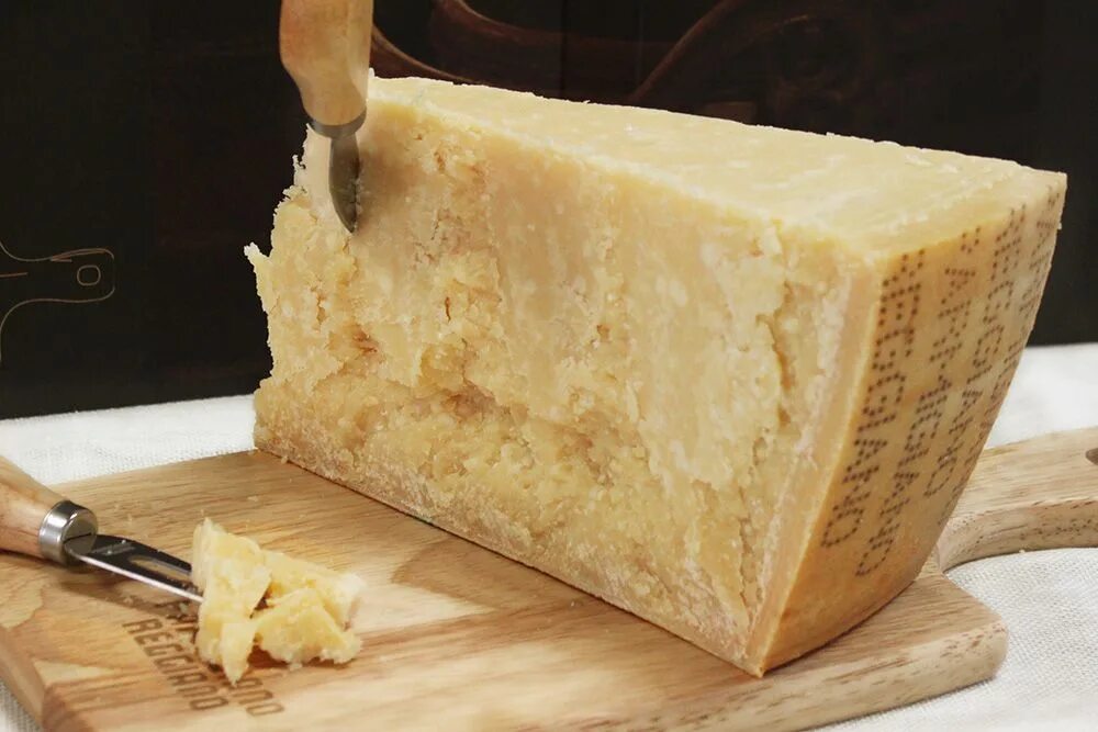 Пармиджано Реджано. Сыр пармезан Реджано. Сыр Parmigiano Reggiano. Пармиджано Реджано настоящий.