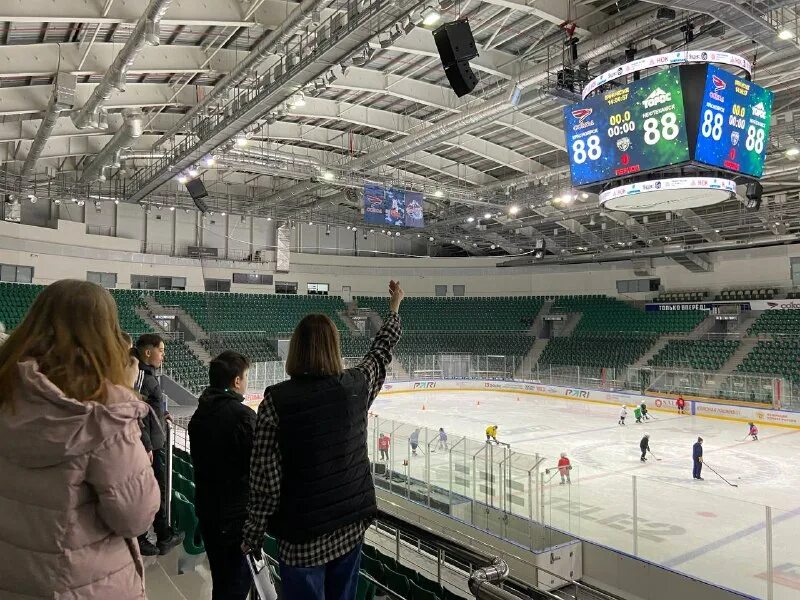 Стадион платинум арена красноярск. Платина арена красноярск. Платина арена красноярск. Ледовая арена платинум красноярск. Хабаровск хоккейная арена.