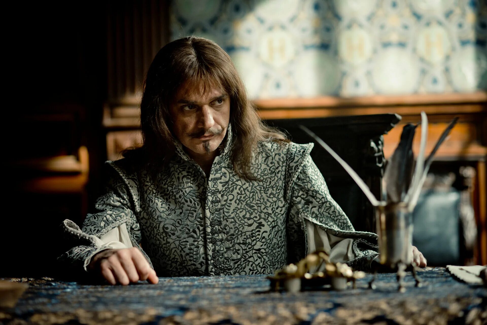 любым из первых трех. любым из первых трех. метод цезаря шифрование. любым из первых трех. почему фигура собирающая.