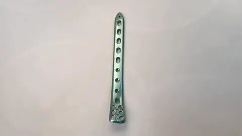 Титановая пластина