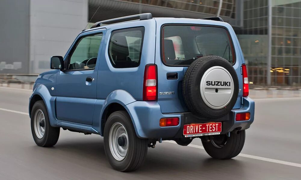 Suzuki jimny 1998. Сузуки джимни 2000 года. Suzuki jimny 2004. Стекло сузуки джимни. Suzuki new jimny 2022.