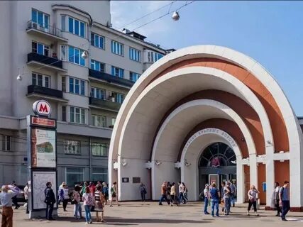 М красные ворота