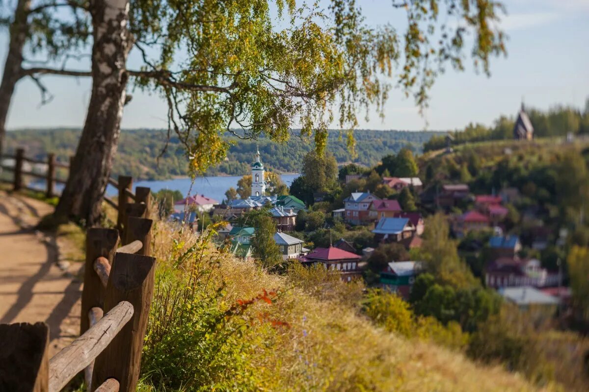 Плес забронировать. Соборная гора Плес. Плес Ярославль. Плёс Соборная гора площадка. Плёс достопримечательности Соборная гора.