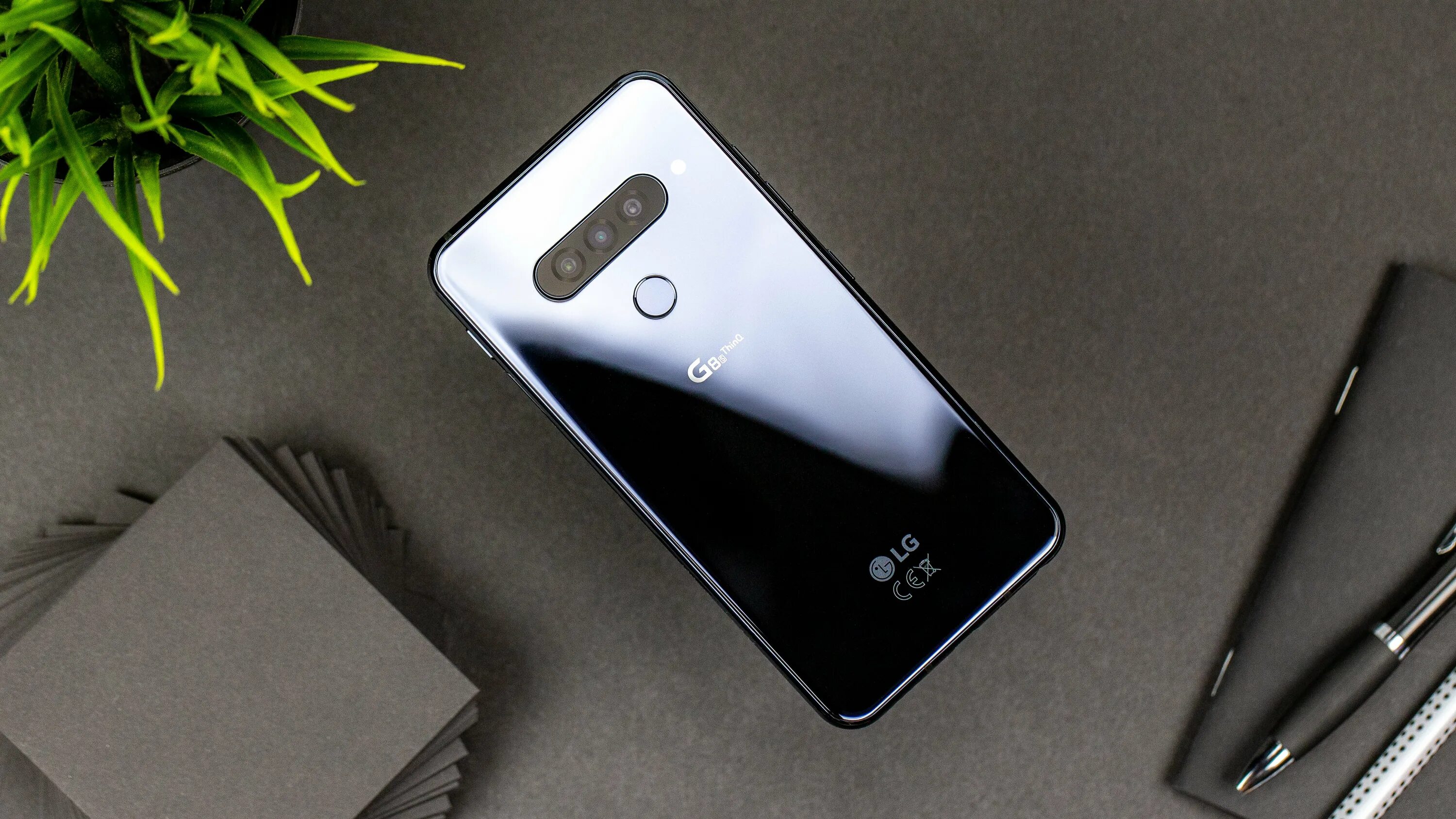 Lg thinq купить. LG g8s THINQ. Смартфон LG G 8 THINQ. Смартфон LG 2020. Смартфон LG g5 NFC.