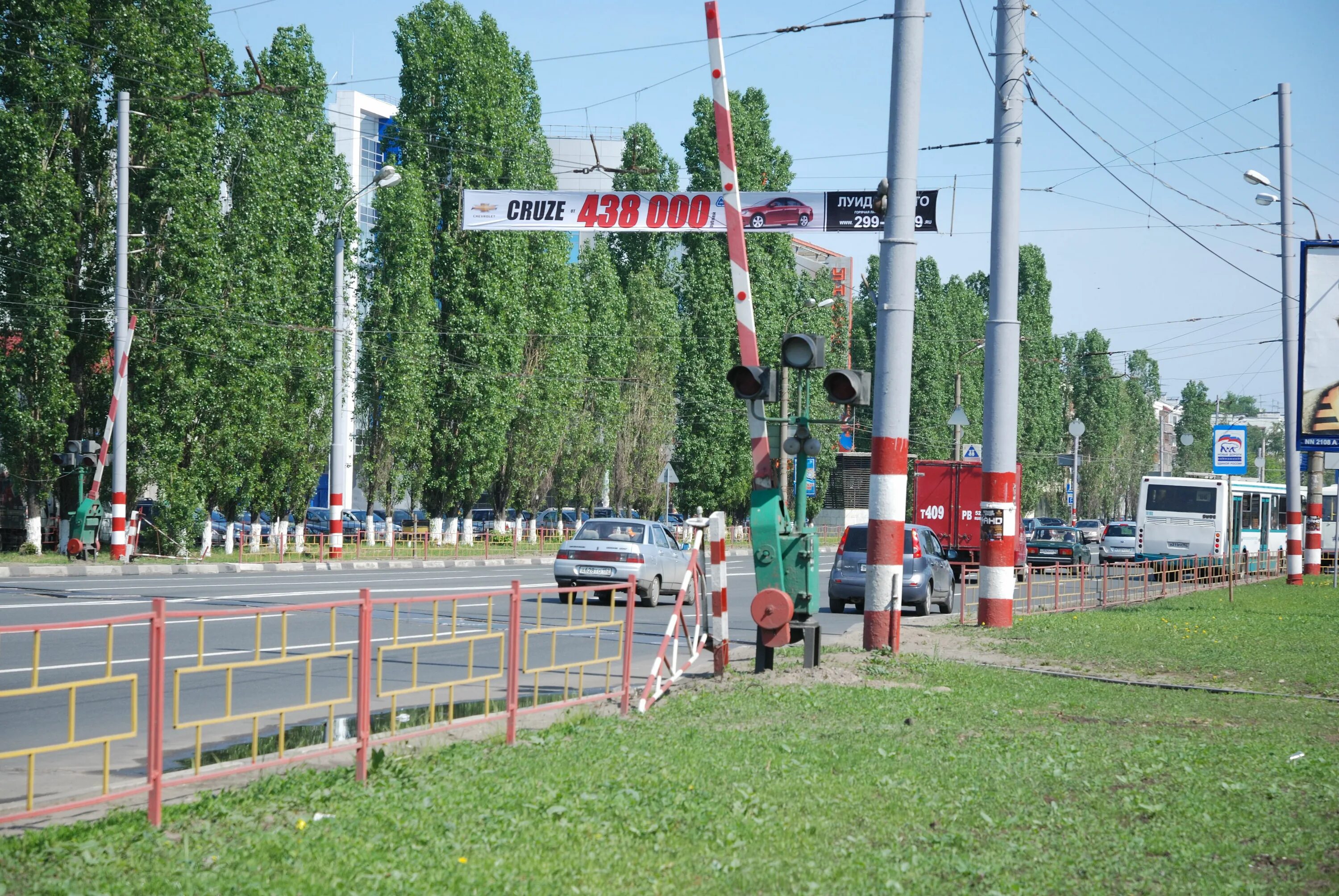 Нижегородский переезжает. Железнодорожный переезд Нижний Новгород проспект Ленина. ЖД переезд. Нижегородские железнодорожные переезды. ЖД переезды Нижнего Новгорода.