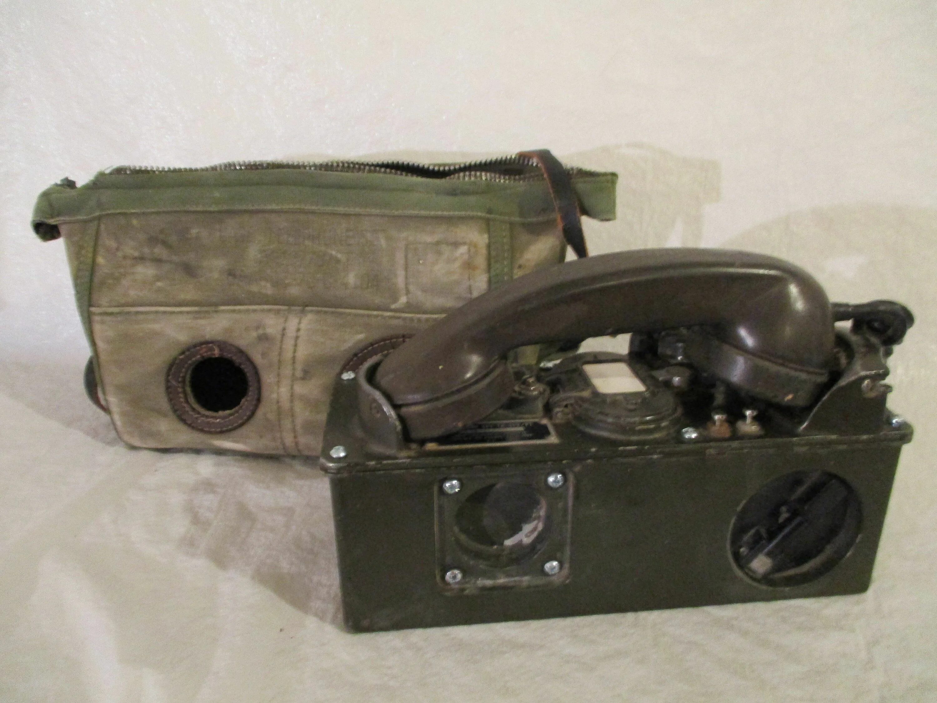 Телефоны на военной 1 1. Телефон полевой ta-312/pt. Military telephone Set ta-43 PBR. Classic field Phone. Military field Phone.