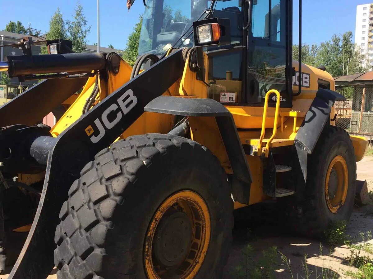 Фронтальный погрузчик JCB 426. JCB 426zx фронтальный погрузчик. Погрузчик фронтальный JCB 426zx в кабине. Фронтальный погрузчик Джисиби 426. Авто ру погрузчики