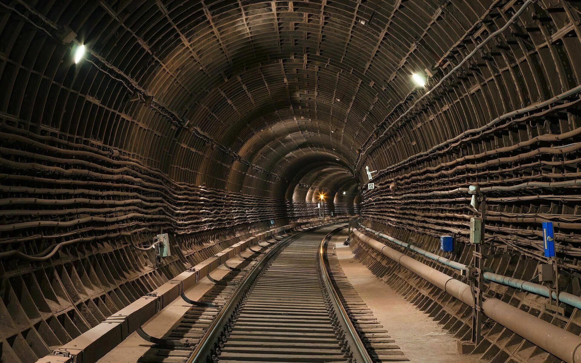 Метро тоннель подземелье Московского метрополитена. Тоннели мосметро. Тоннели метро референс. Тоннель метрополитена.