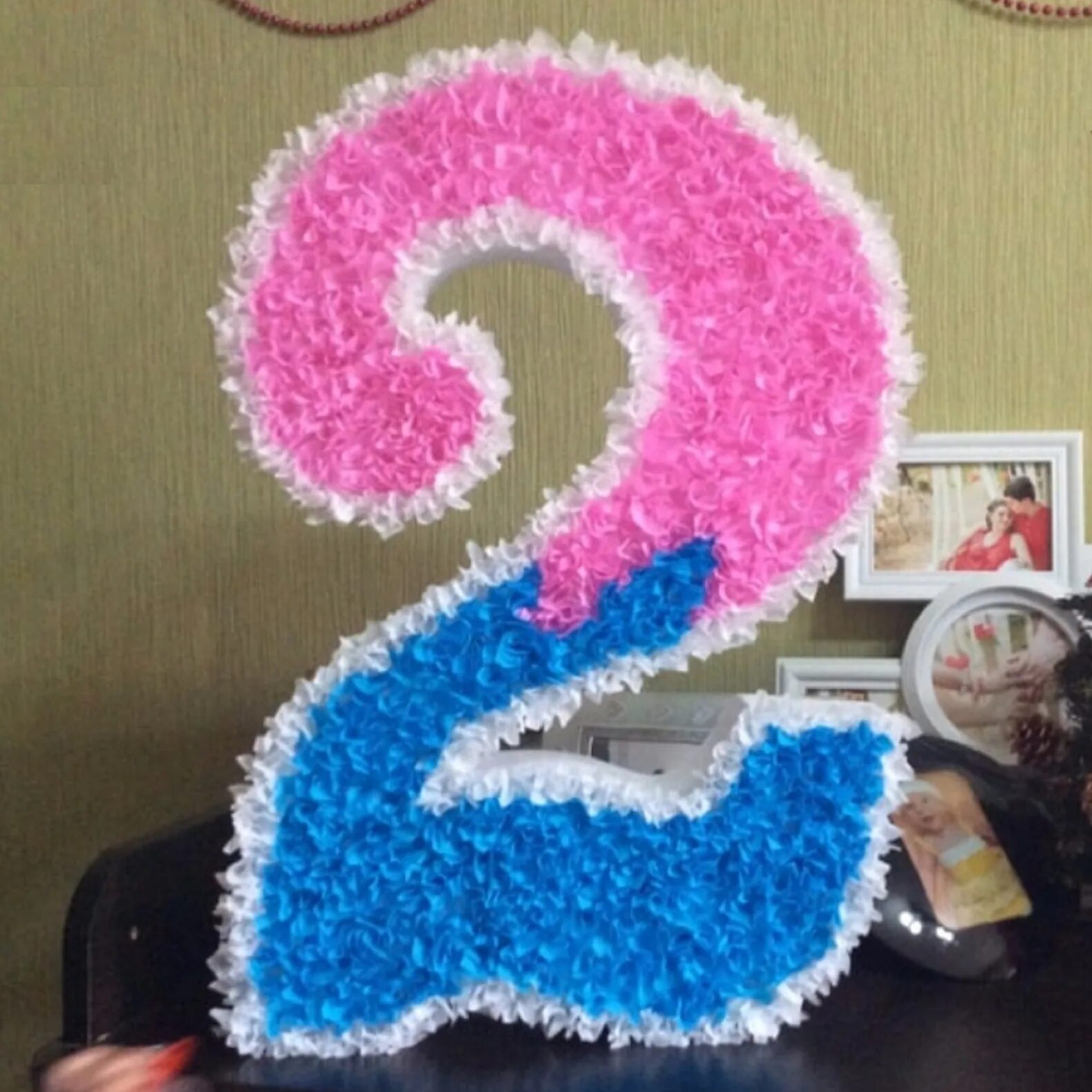 Сделать цифру 25. Объемная цифра из салфеток. Украсить цифру. Объемные цифры. Декор объемной цифры.