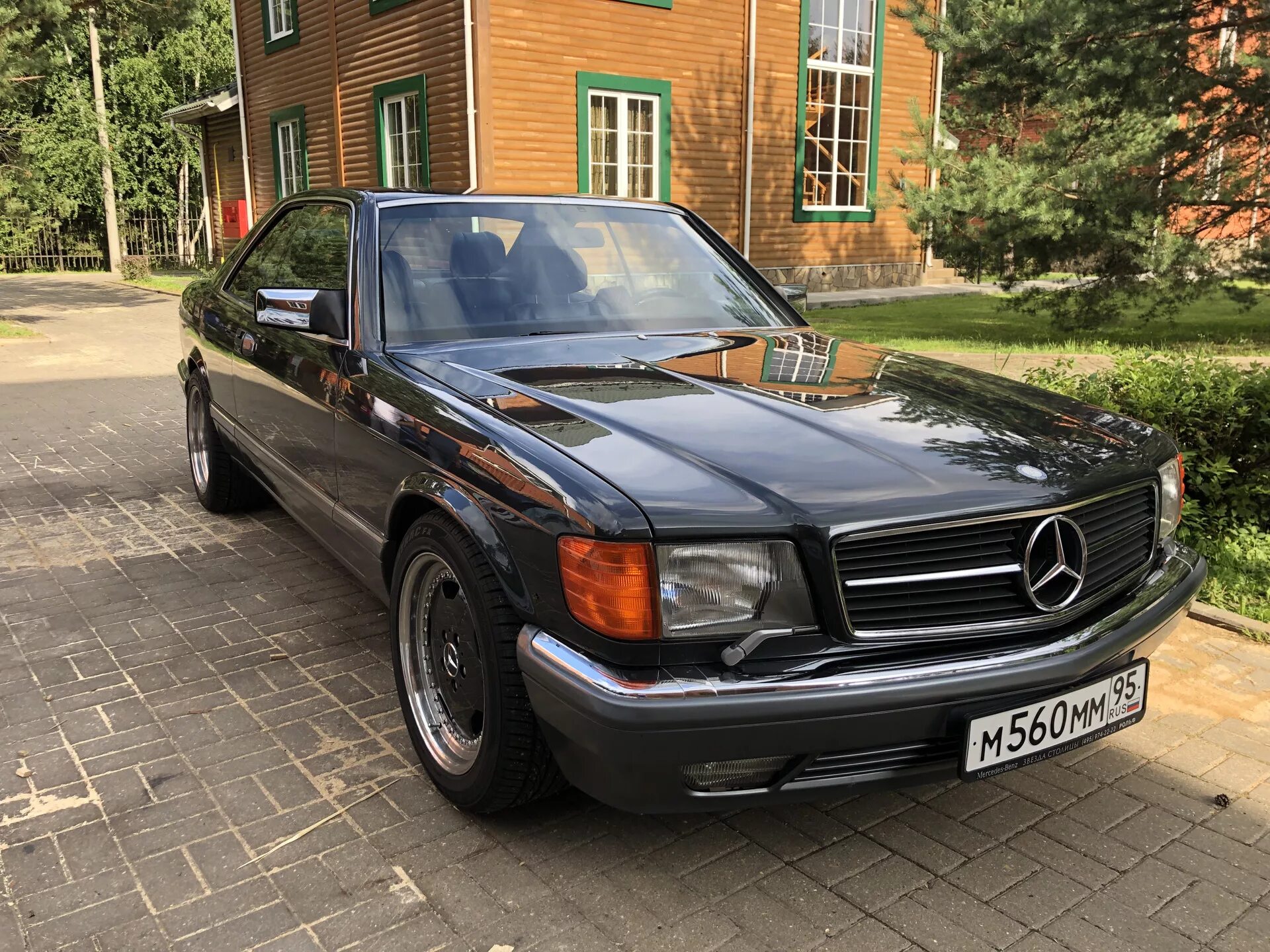 Купить мерс 124 авито. Мерседес 560 sec w126. Mercedes-Benz w126 sec. Mercedes w126 sec. Mercedes-Benz sec-class (w126).