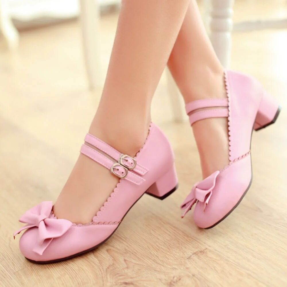 детские туфли на шпильке. туфли на каблуке. лет девочке на каблуках туфли. лет девочке на каблуках туфли. лет девочке на каблуках туфли.