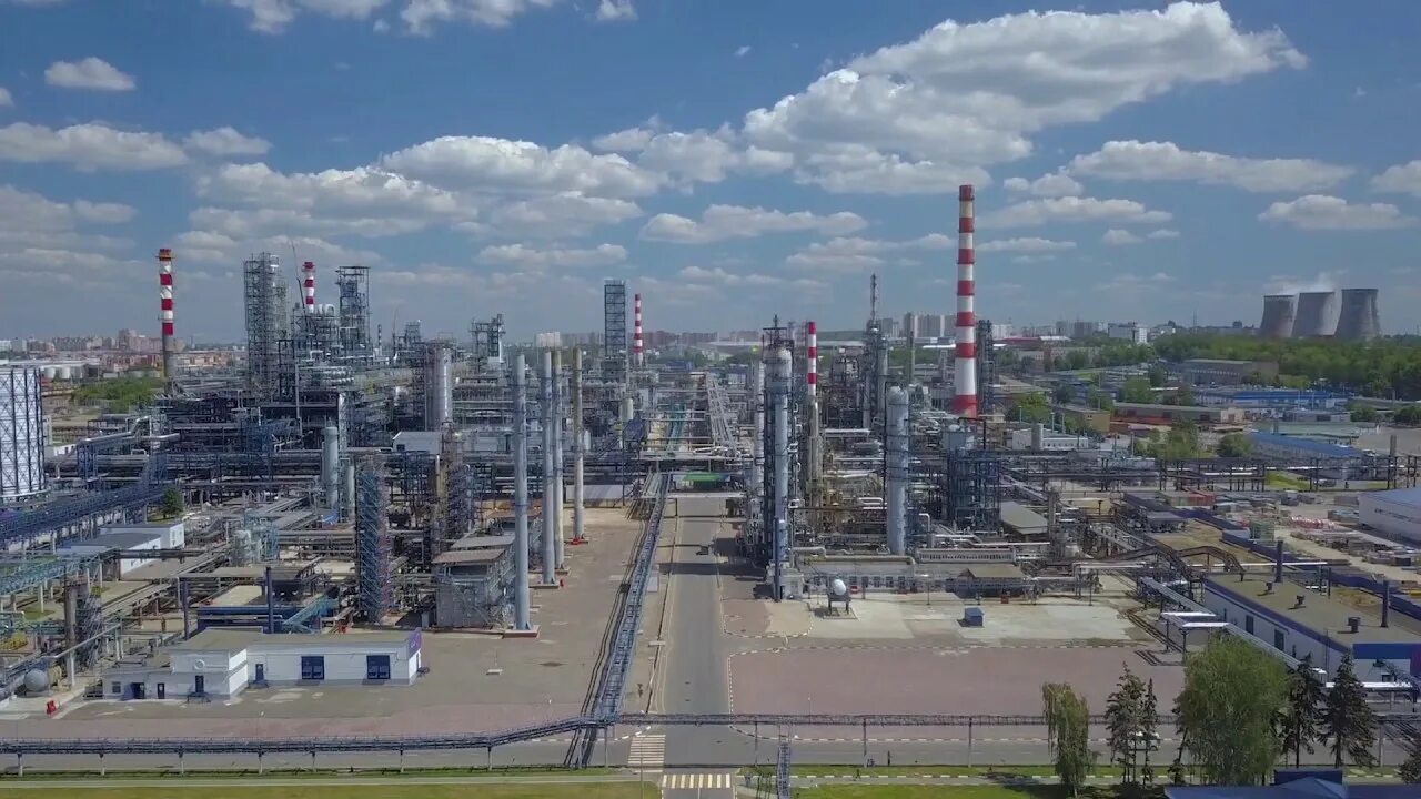 Капотня завод мнпз. Московский нпз – московский нефтеперерабатывающий завод. Московский нпз евро+. Нефтеперерабатывающий завод в капотне. Газпромнефть-мнпз, москва.